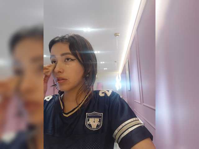 AmyJoness1 live cam on BongaCams