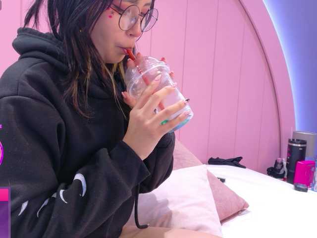 AmyJoness1 live cam on BongaCams