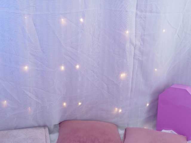 AmyJoness1 live cam on BongaCams