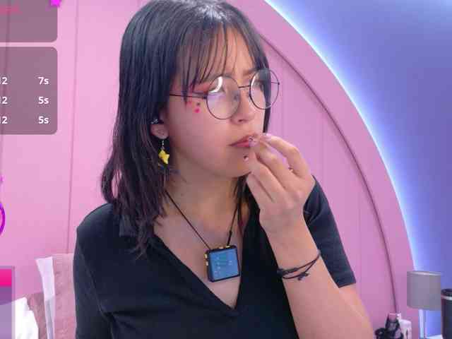 AmyJoness1 webcam