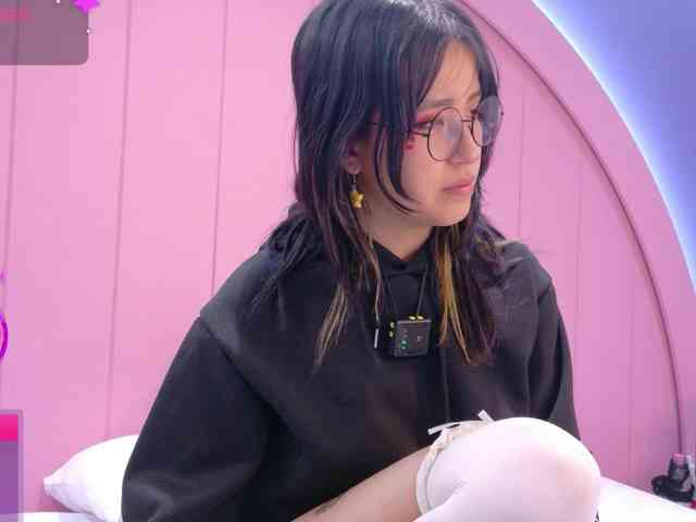 AmyJoness1 Live Webcam on BongaCams