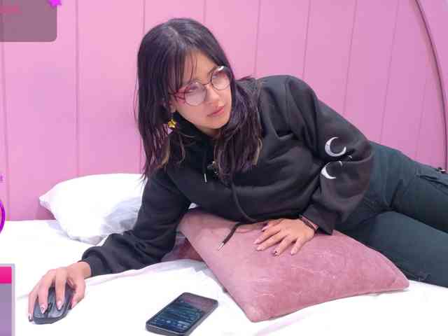 AmyJoness1 Live Webcam on BongaCams
