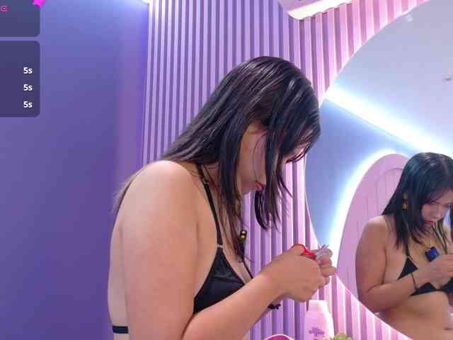 AmyJoness1 webcam