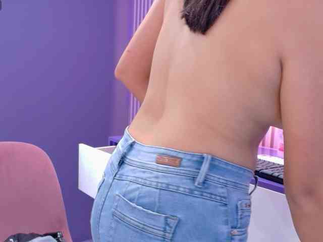 AmyJoness1 webcam