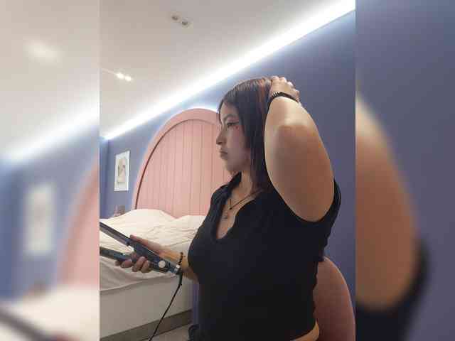 AmyJoness1 Live Webcam on BongaCams