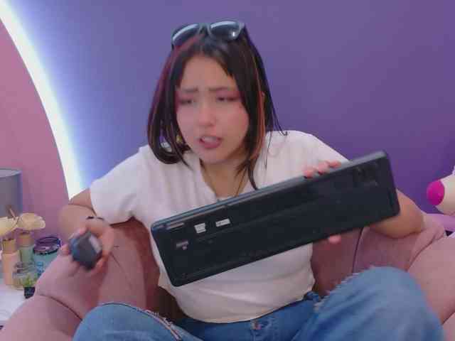 AmyJoness1 webcam