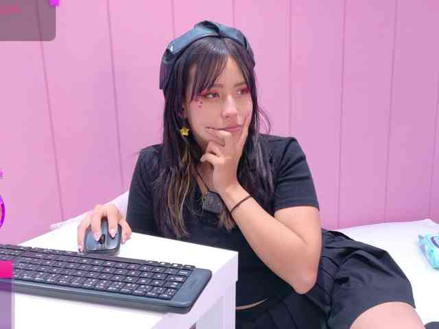 AmyJoness1 Live Webcam on BongaCams