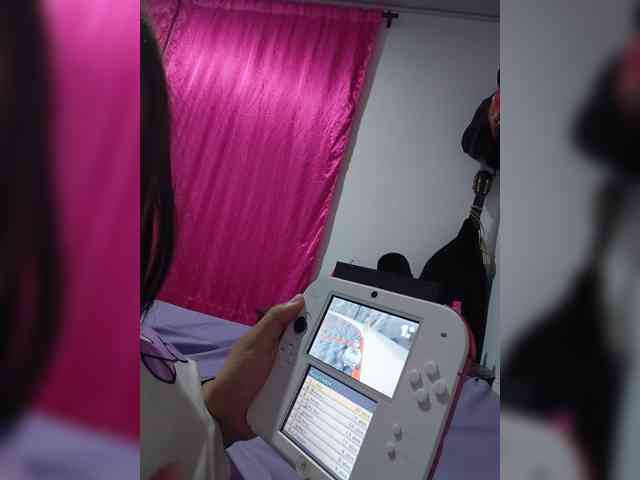 AmyJoness1 webcam