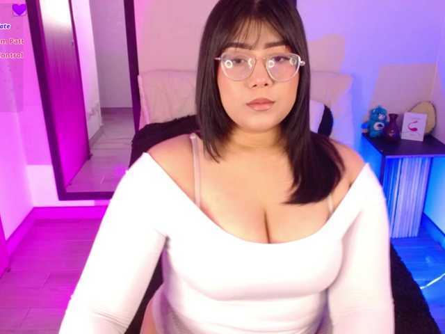 AlexaHart live cam on BongaCams