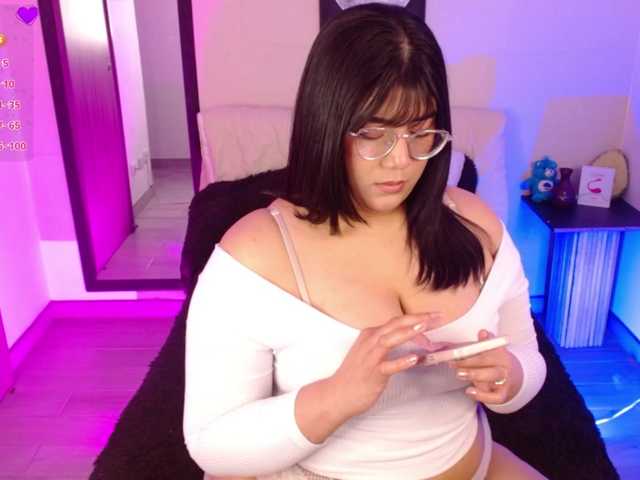 AlexaHart live cam on BongaCams