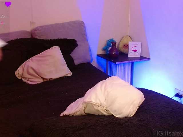 AlexaHart live cam on BongaCams