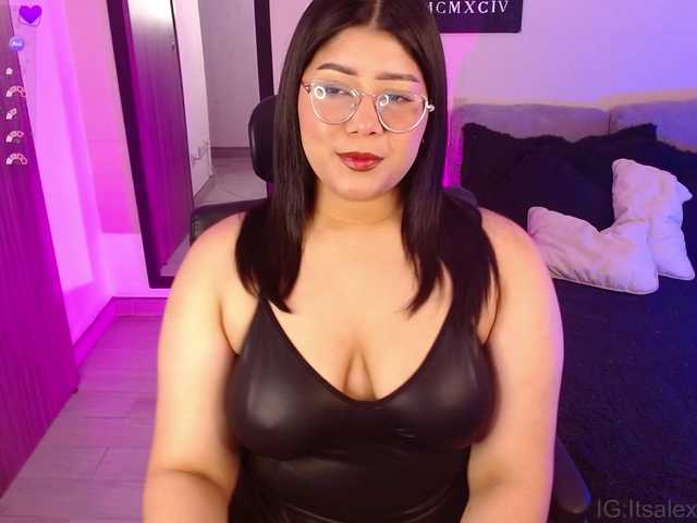 AlexaHart live webcam show