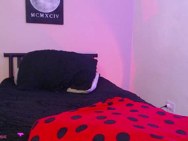 AlexaHart's BongaCams show and profile