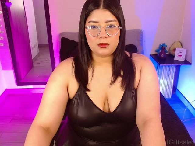 AlexaHart live webcam show