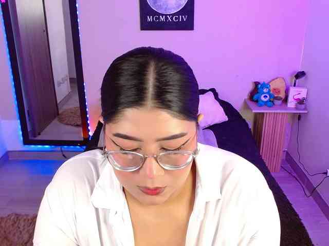 AlexaKim webcam