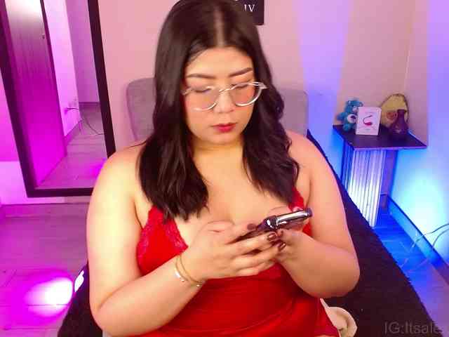 AlexaKim webcam