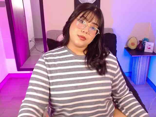 AlexaKim webcam