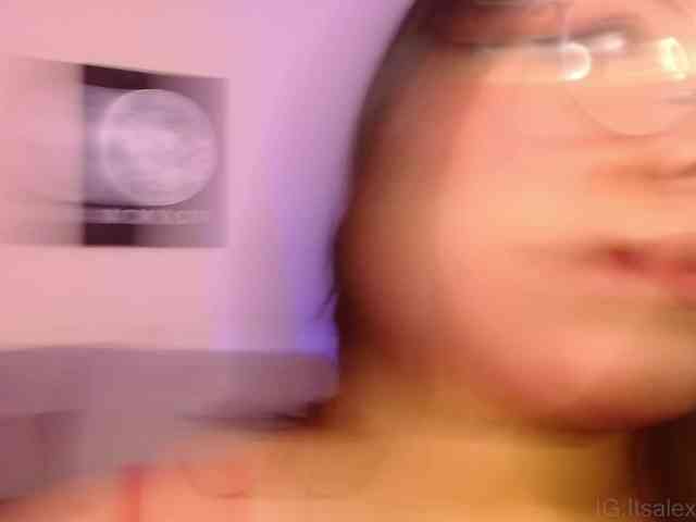 AlexaKim webcam