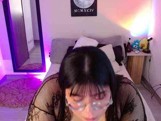 AlexaKim webcam