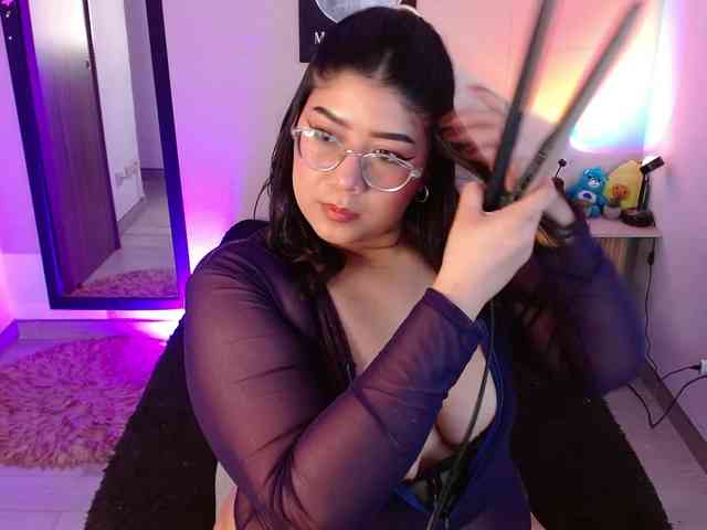 AlexaKim webcam