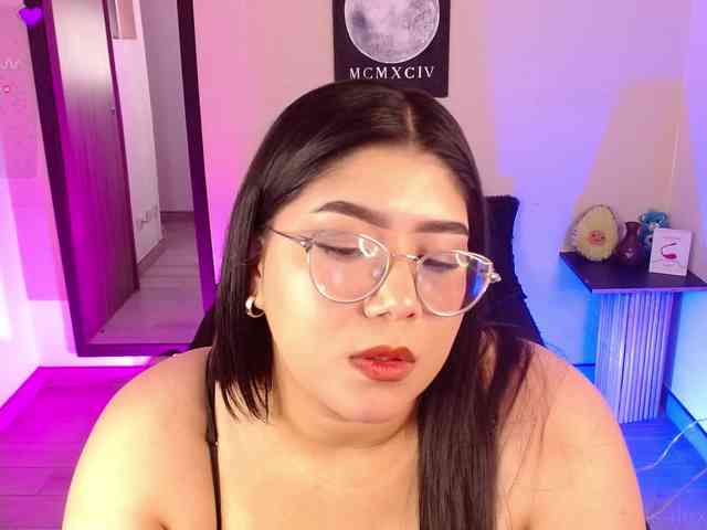 AlexaKim webcam