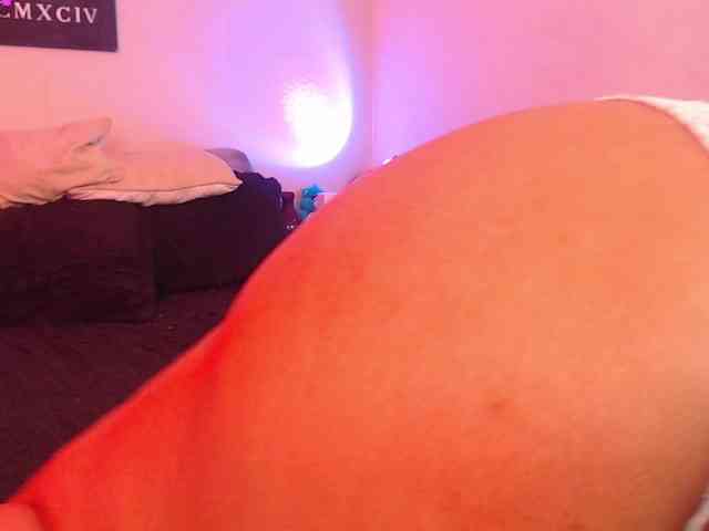 AlexaKim webcam