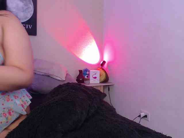 AlexaKim webcam