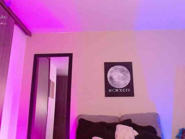 AlexaKim webcam