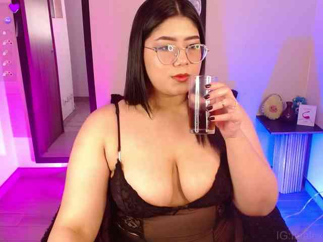 AlexaKim webcam