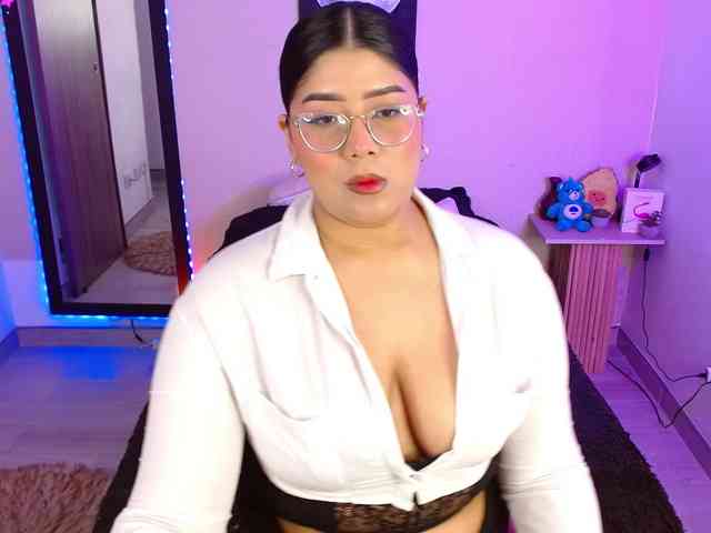 AlexaKim webcam
