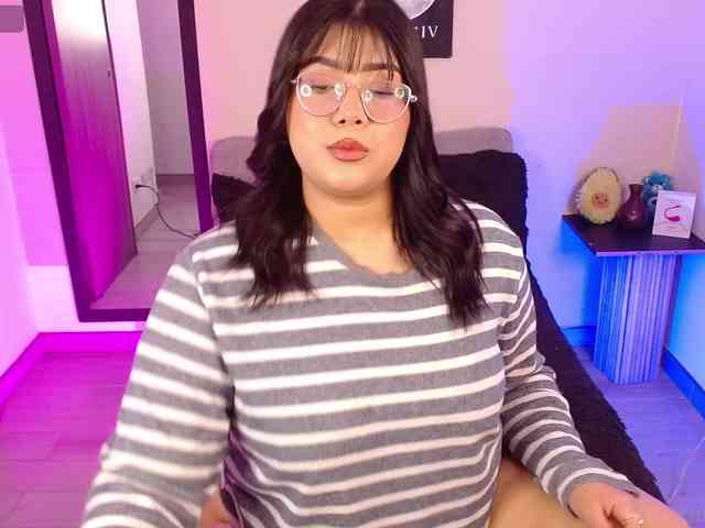 AlexaKim webcam