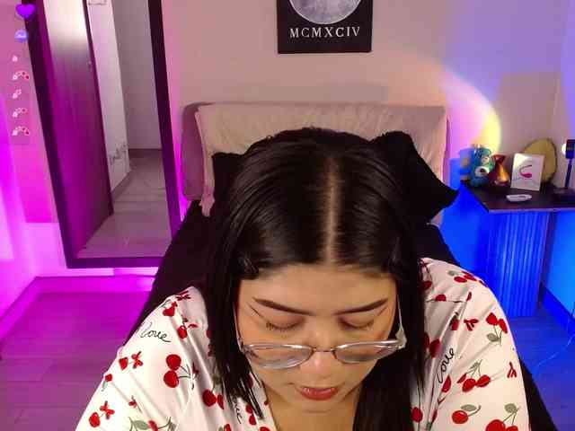 AlexaKim webcam