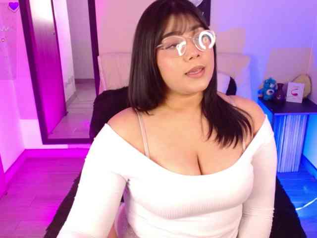 AlexaKim webcam