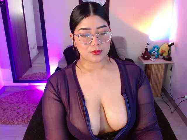 AlexaKim webcam