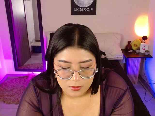 AlexaKim webcam