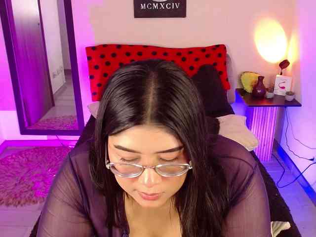 AlexaKim webcam