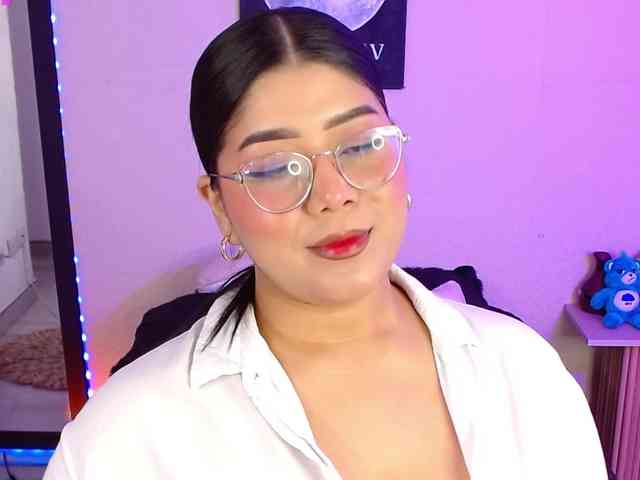 AlexaKim webcam