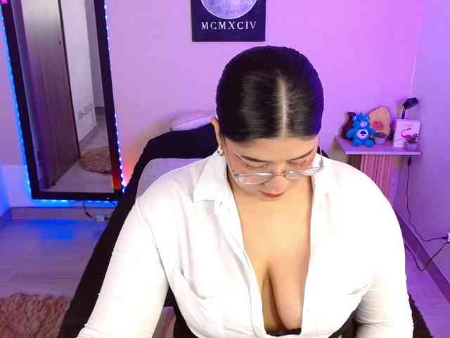 AlexaKim webcam
