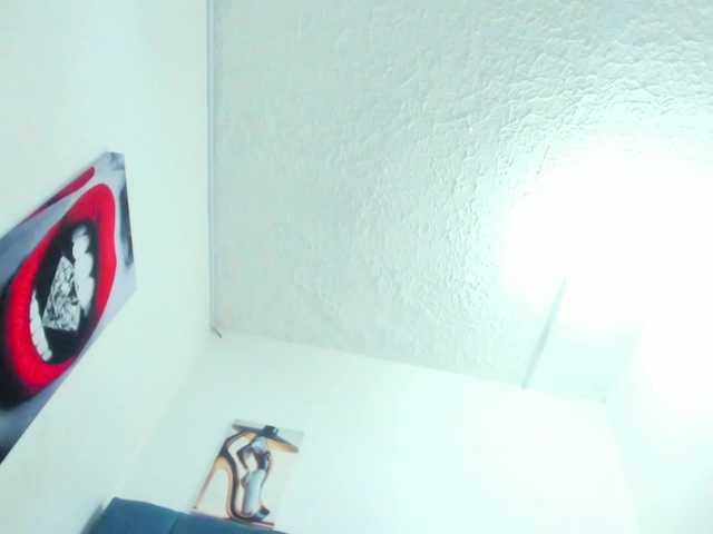 Agata-Wishx live webcam show