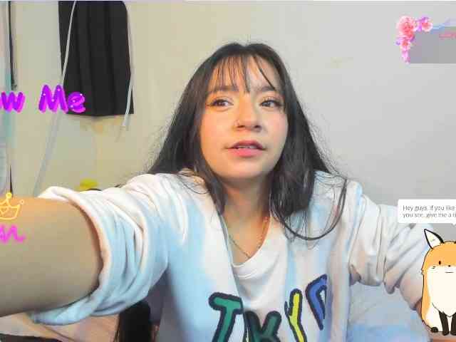 LitleMily webcam