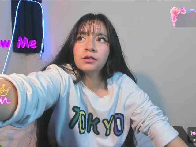 LitleMily webcam