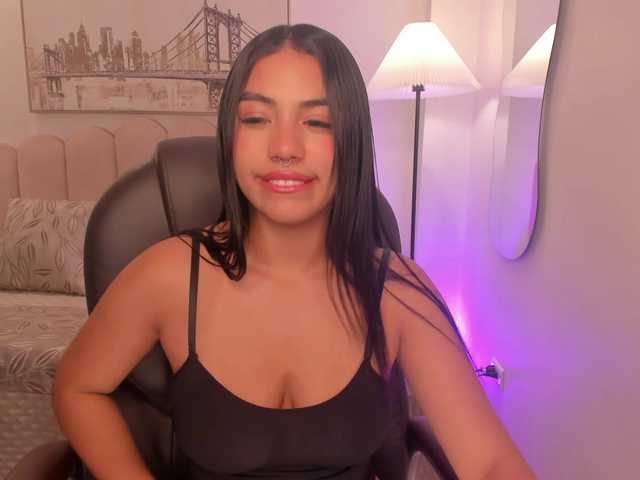emma-connor live cam on BongaCams