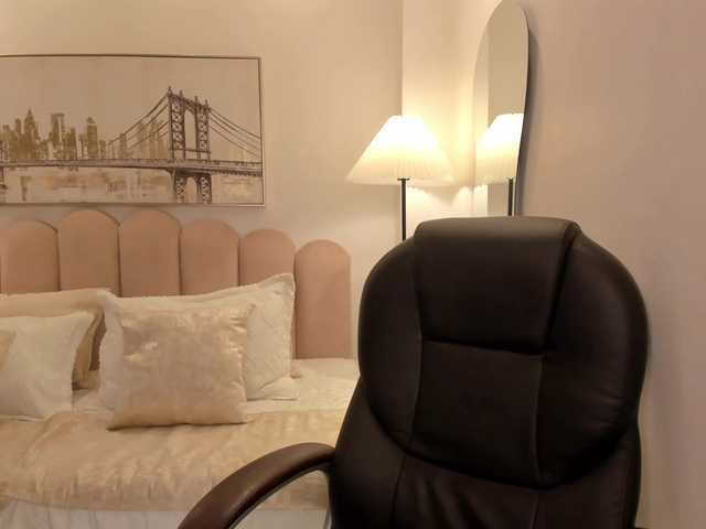emma-connor live cam on BongaCams