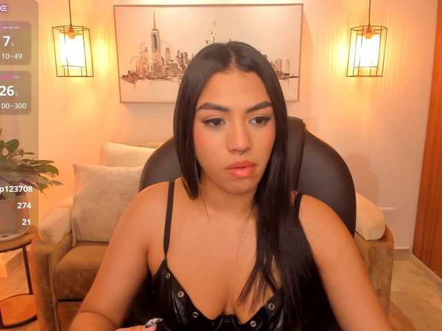 emma-connor live cam on BongaCams