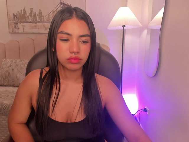 emma-connor live cam on BongaCams