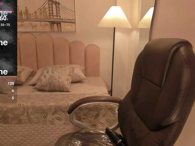 emma-connor live cam on BongaCams