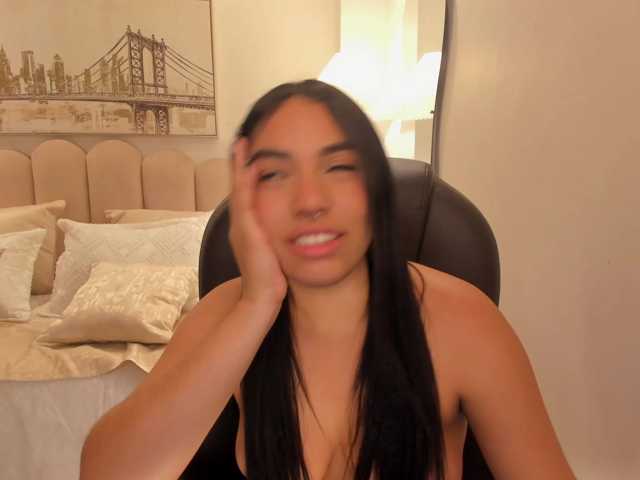 emma-connor live cam on BongaCams