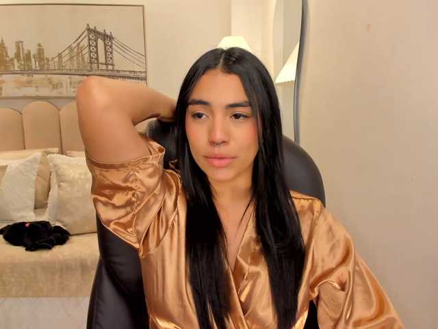 emma-connor live cam on BongaCams