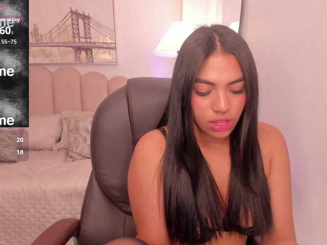 emma-connor live cam on BongaCams