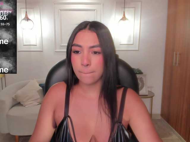 emma-connor live cam on BongaCams